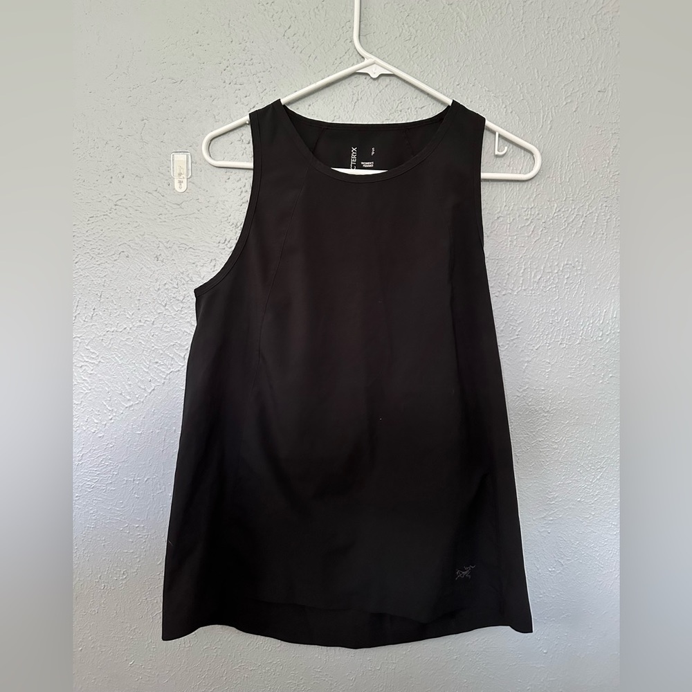 NWOT Arc’teryx tank